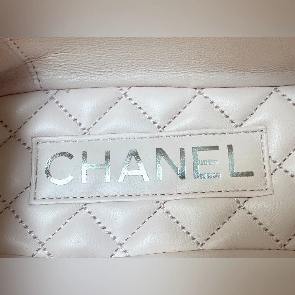 NEW CHANEL CC LOGO LIGHT PINK LEATHER MARYJANE BALLET FLATS SILVER BUCKLE 39 - Picture 4 of 16